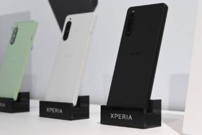 Sony中階新機今開賣 輕巧機身卻有大電量 Sony中階新機今開賣 輕巧機身卻有大電量