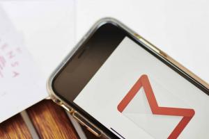 Gmail自動幫寫信！iOS、Android手機也能用、但有一前提