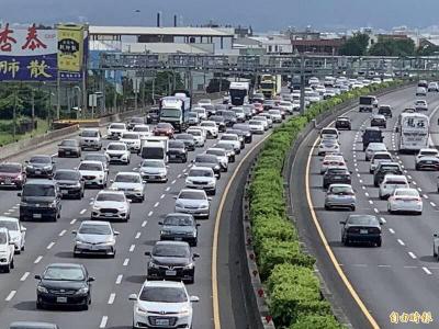 連假出門玩先確認路況!快用手機簡單 2 招「躲過塞車」 連假出門玩先確認路況!快用手機簡單 2 招「躲過塞車」