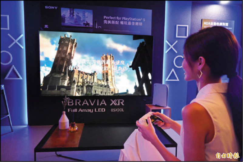 Sony強調新顯示器能完美搭配PS5遊戲主機,新增「遊戲選單」功能,可針對遊戲畫面調整更新率、減少運動模糊。(記者黃肇祥攝)