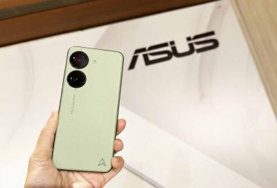 華碩小旗艦升級不加價!Zenfone 10 前後相機大進化、5大亮點一次看 華碩小旗艦升級不加價!Zenfone 10 前後相機大進化、5大亮點一次看
