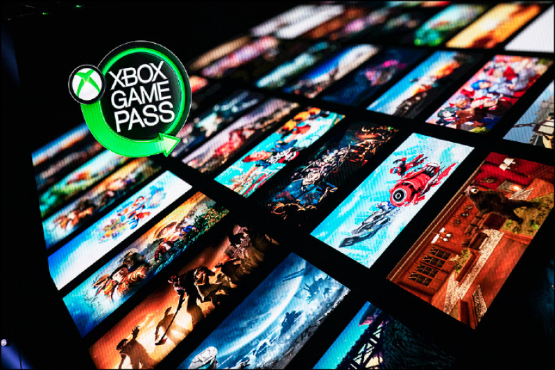 微軟推出Xbox Game Pass訂閱服務,玩家只需繳月費,就能暢玩上百款遊戲作品。(歐新社)