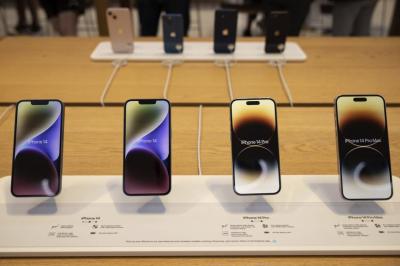 手指頭恐會更痠了?外媒曝2關鍵 iPhone 15 Pro Max 將創「歷代最重」 手指頭恐會更痠了?外媒曝2關鍵 iPhone 15 Pro Max 將創「歷代最重」