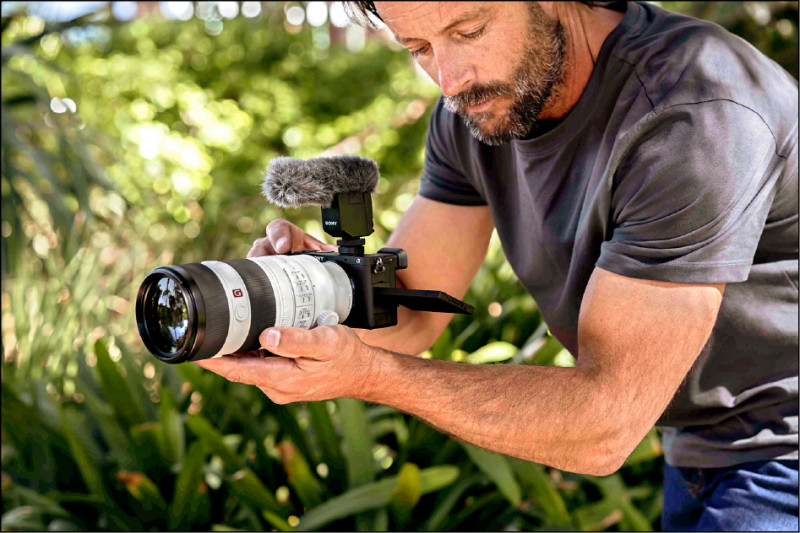 ECM-M1麥克風配備4個收音頭，符合街頭採訪、日常Vlog等收音需求。