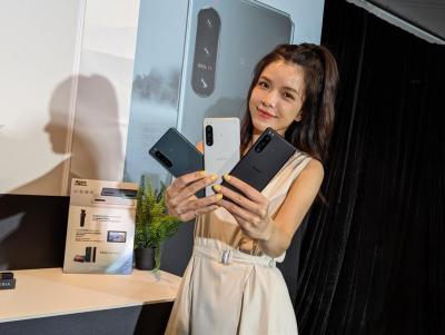 鏡頭數量縮水、價格更低?Sony「小旗艦」Xperia 5 V 官方廣告流出 鏡頭數量縮水、價格更低?Sony「小旗艦」Xperia 5 V 官方廣告流出