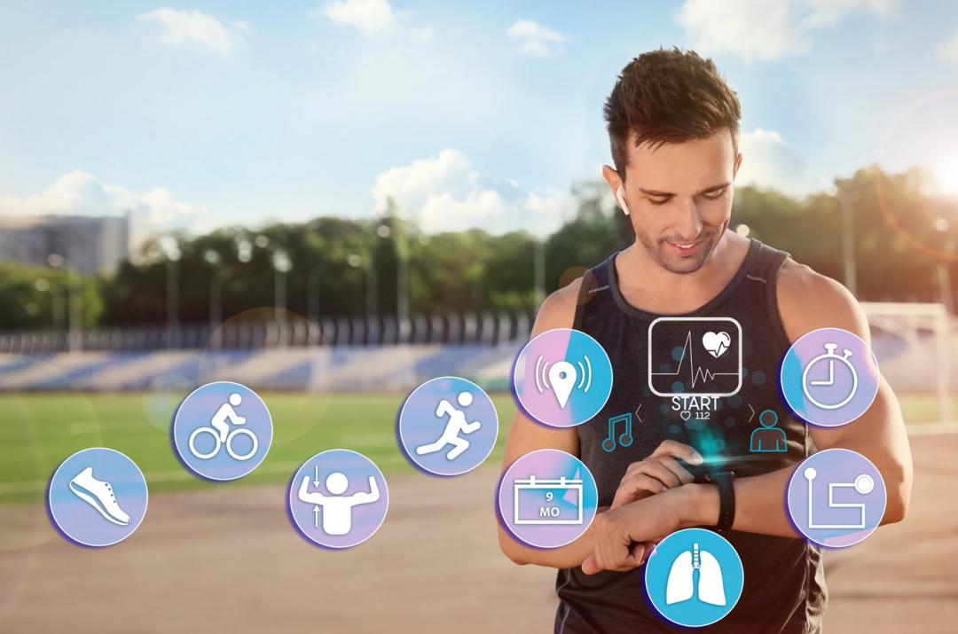 善用智慧錶,可成為長輩最貼心的健康小幫手。(達志)