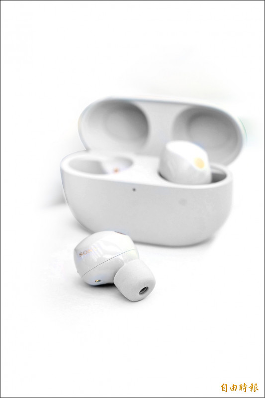 Sony WF-1000XM5，售價8,990元。