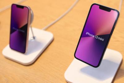 小尺寸iPhone mini走入歷史!外媒:華碩Zenfone 10也是不錯的選擇 小尺寸iPhone mini走入歷史!外媒:華碩Zenfone 10也是不錯的選擇