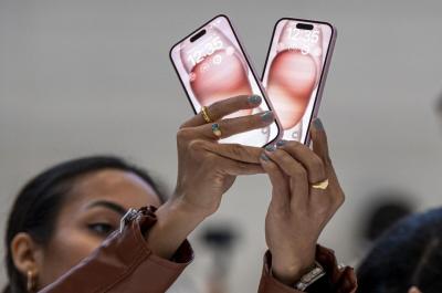 別買 iPhone 15 基本款?外媒吐槽:同價位 Android 規格贏很多 別買 iPhone 15 基本款?外媒吐槽:同價位 Android 規格贏很多