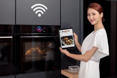BOSCH 8系列料理神隊友 蒸氣微波烤箱導入智慧攝影 BOSCH 8系列料理神隊友 蒸氣微波烤箱導入智慧攝影