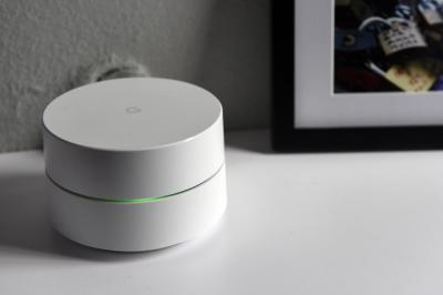 家中 WiFi 跑太慢?專家曝「30 公分規則」一招改善網速 家中 WiFi 跑太慢?專家曝「30 公分規則」一招改善網速