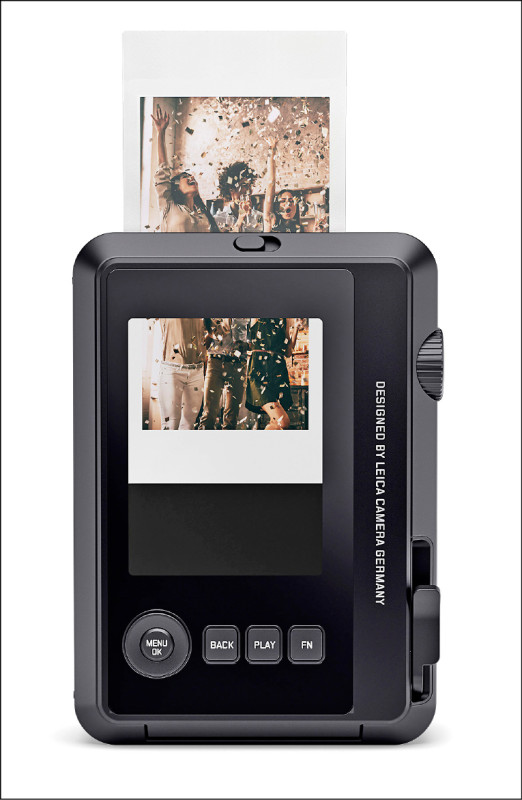 SOFORT 2支援Instax Mini格式的底片，玩家可依喜好挑選不同風格。