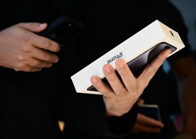 全球13億iPhone逾半數是二手機！分析師直言：每代升級差異小