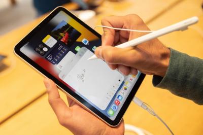 傳蘋果新款 iPad 暫時無緣亮相!日媒曝第三代Apple Pencil 將提前上市 傳蘋果新款 iPad 暫時無緣亮相!日媒曝第三代Apple Pencil 將提前上市