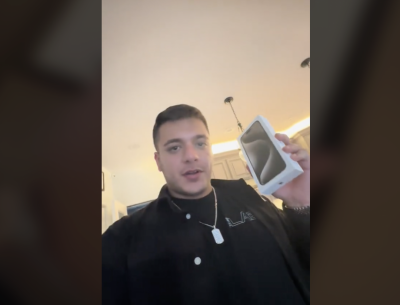 他買4支iPhone 15 蘋果卻寄來60支!網笑:我不會說出來 他買4支iPhone 15 蘋果卻寄來60支!網笑:我不會說出來