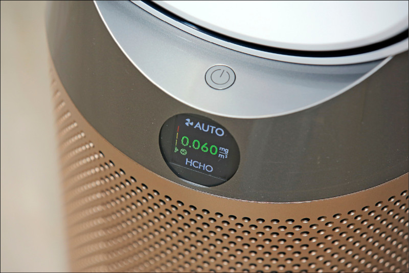 智慧空氣清淨機將空氣品質數據化，例如可顯示PM2.5、甲醛等濃度。圖為Dyson空氣清淨機系列。