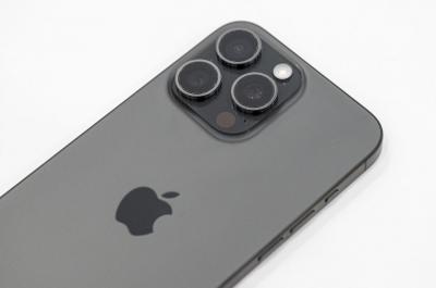 蘋果 iOS 17.1.1 更新狂噴電!實測這款 iPhone 續航大砍近一小時 蘋果 iOS 17.1.1 更新狂噴電!實測這款 iPhone 續航大砍近一小時