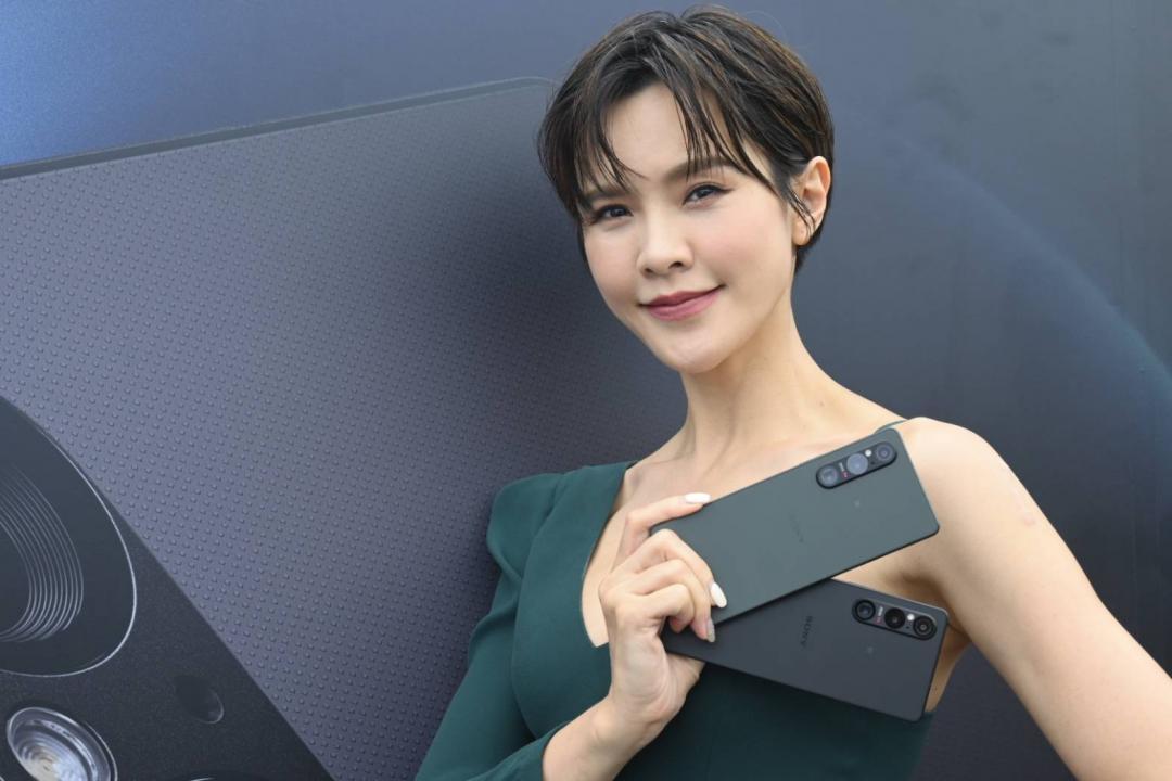 Sony Xperia 1 V，售價37,900元起。（記者黃肇祥攝）