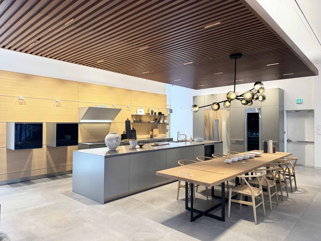 Signature Kitchen Suite旗艦店強調是結合展示、家電和美食的複合式藝術空間。(圖/記者吳佩樺攝)