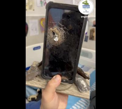他靠iPhone擋子彈救回一命!型號曝光 網笑:要大賣了 他靠iPhone擋子彈救回一命!型號曝光 網笑:要大賣了