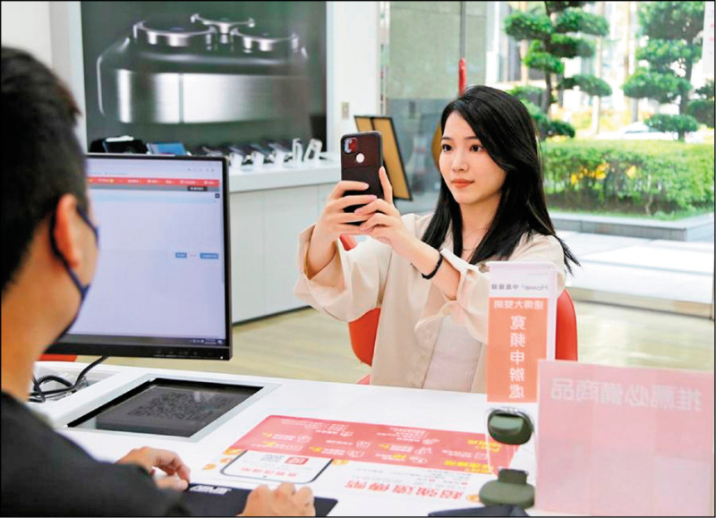 遠傳提供企業客戶不限速的499元資費。