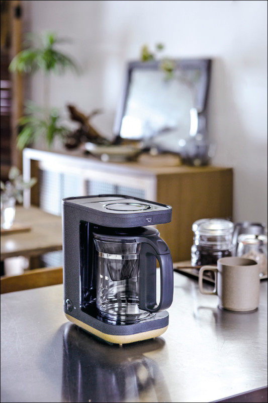 象印STAN.系列雙重加熱咖啡機，3,990元。