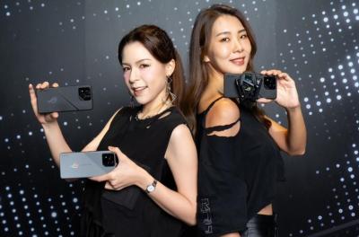華碩ROG Phone 8內外全面躍進!首款支援IP68防水電競旗艦 強打AI與相機升級 華碩ROG Phone 8內外全面躍進!首款支援IP68防水電競旗艦 強打AI與相機升級