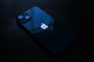 蘋果 2 年前舊 iPhone 銷量翻倍漲!通路曝一原因:搶便宜最後機會 蘋果 2 年前舊 iPhone 銷量翻倍漲!通路曝一原因:搶便宜最後機會