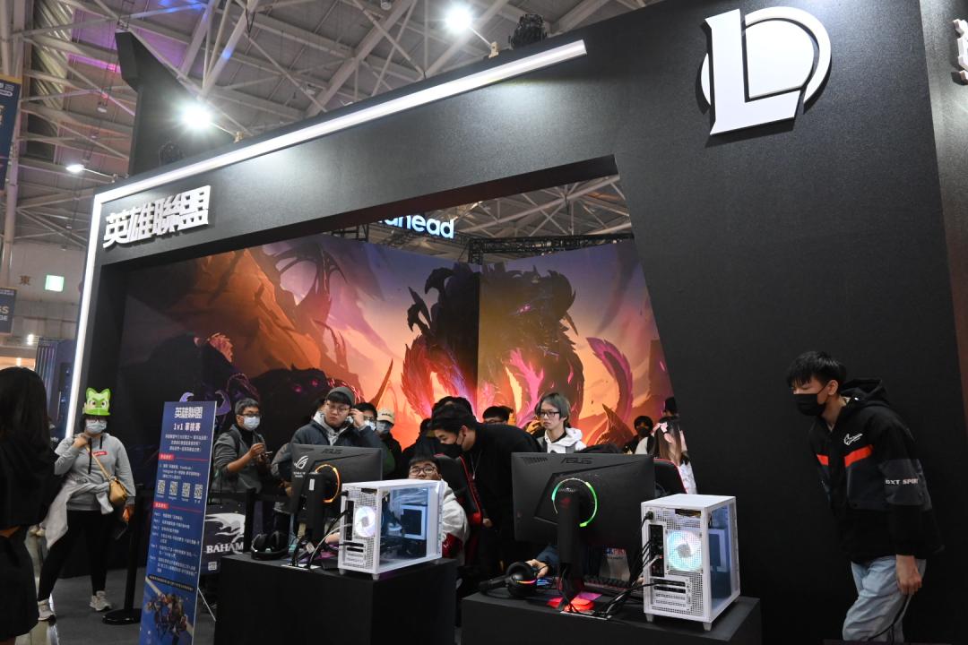 直擊台北電玩展！玩家無畏寒流擠爆會場　上百台 Switch、PC 齊聚一堂