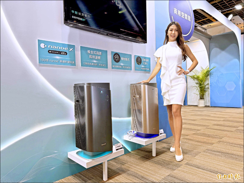 Panasonic全新旗艦空氣清淨機加入寵物模式，讓家中毛小孩一起享有乾淨好空氣。（記者吳佩樺攝）