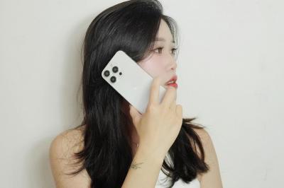 春節通路手機下殺!iPhone 15 Pro 降價近 4,000 元、安卓旗艦砍破萬元 春節通路手機下殺!iPhone 15 Pro 降價近 4,000 元、安卓旗艦砍破萬元