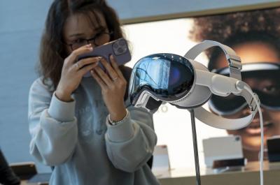 買蘋果第二代 Vision Pro 會更好?彭博社:至少要等 18 個月 買蘋果第二代 Vision Pro 會更好?彭博社:至少要等 18 個月
