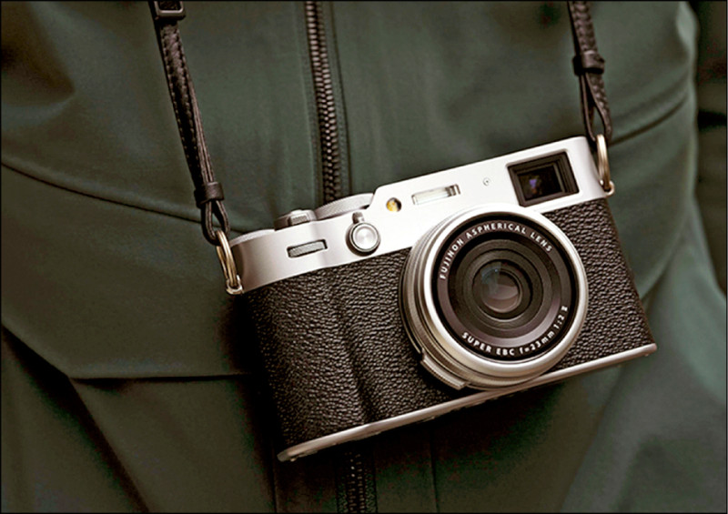 富士X100VI外型走文青風格，廣受年輕族群喜愛。（翻攝富士官網）