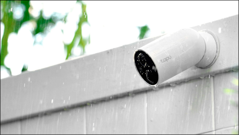 Tapo C425具備IP66防水防塵規格,能夠適應風吹雨打的戶外環境。