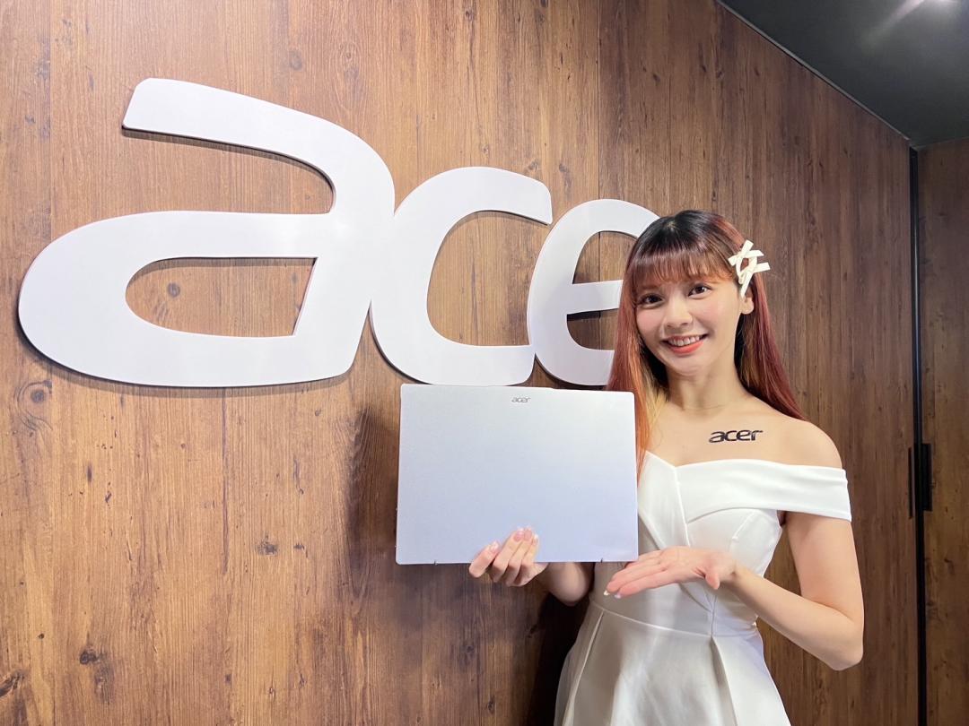 新一代Swift Go 14、Swift Go 16全面升級OLED螢幕。（圖／記者吳佩樺攝）