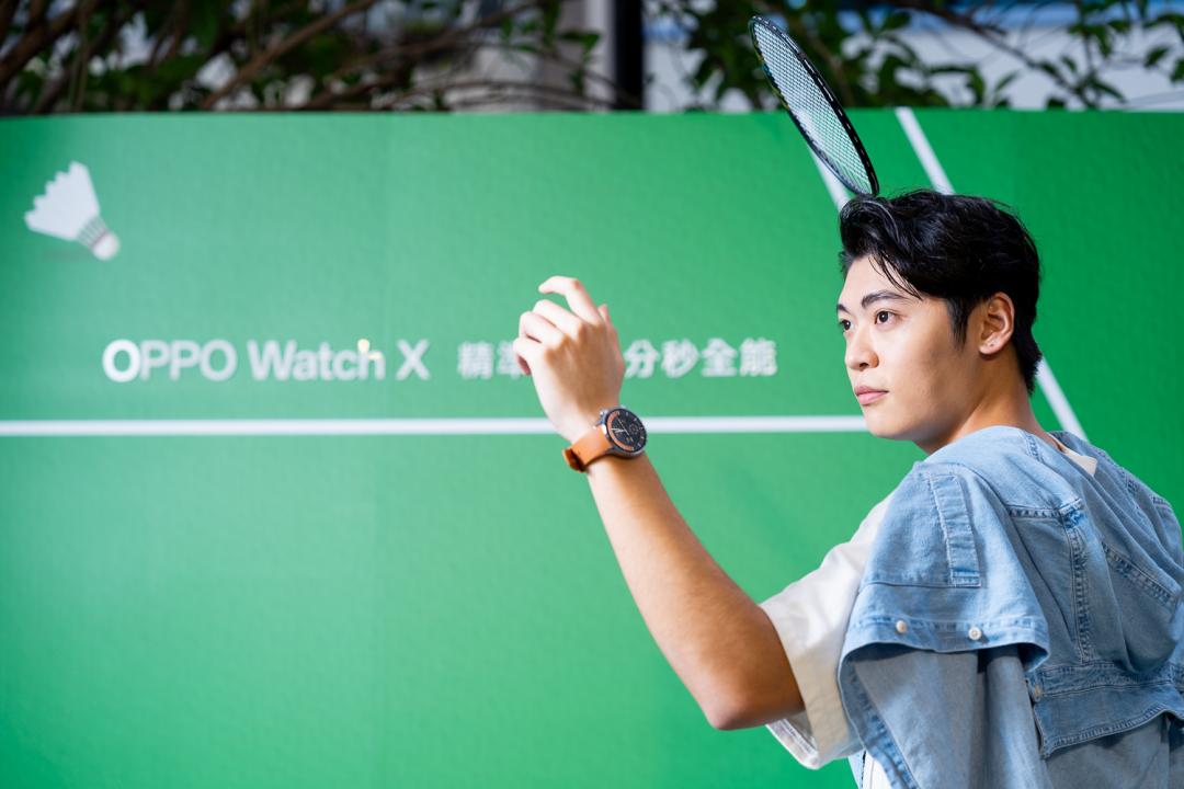內建羽毛球模式,可自動辨識揮拍動作,進行圖像分析。(圖/OPPO)