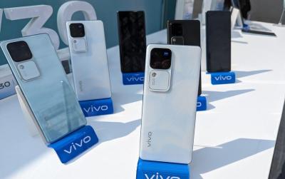 vivo 人像美拍大電量 V30 雙機登台!首發V系列蔡司光學鏡頭加持 vivo 人像美拍大電量 V30 雙機登台!首發V系列蔡司光學鏡頭加持