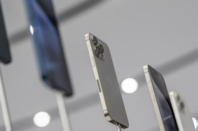 蘋果 4 款 iPhone 16 模型機細節一次看!鏡頭重回 7 年前老設計 蘋果 4 款 iPhone 16 模型機細節一次看!鏡頭重回 7 年前老設計