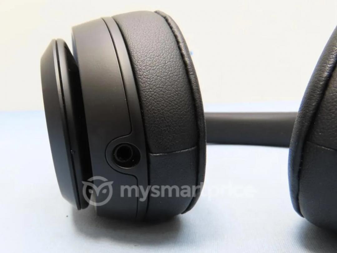 保留3.5mm耳機孔。(圖/翻攝Mysmartprice)
