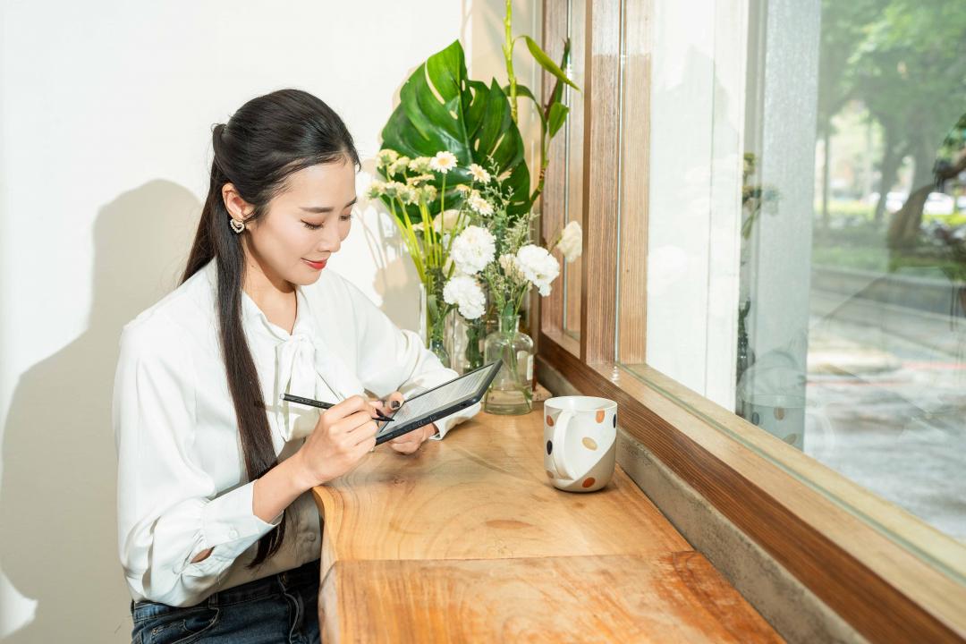 樂天Kobo首度將觸控筆功能下放至7吋機型。（圖／樂天Kobo）