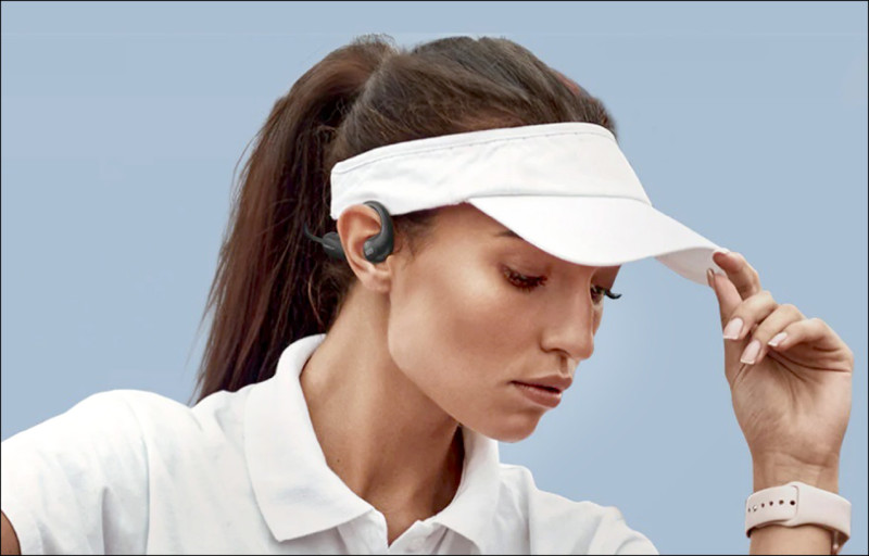 耳機與頭頸連接的頸掛式耳機，可將耳機的重量分散到頸部，穩固性比耳掛式更佳。