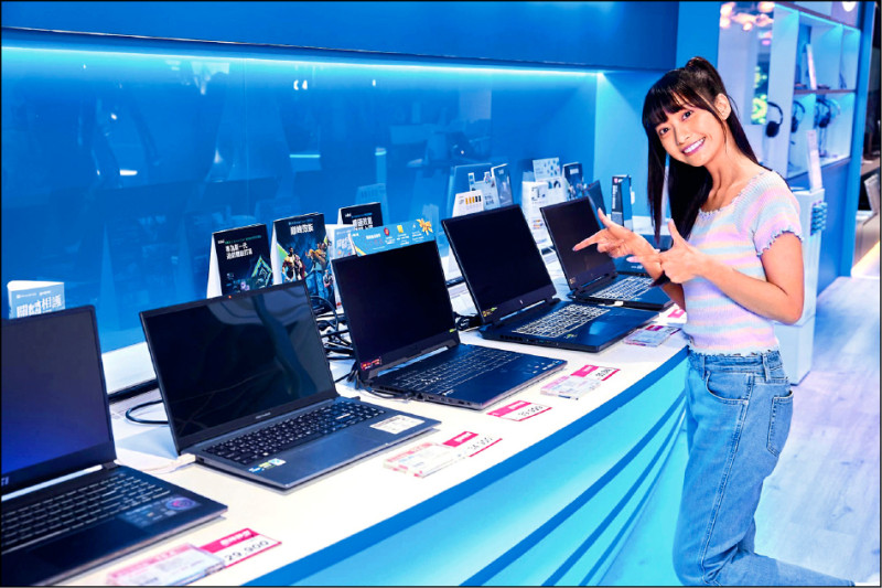 入手指定筆電享有優惠折扣，還能帶回價值超過8,000元的回饋好禮。（全國電子提供）