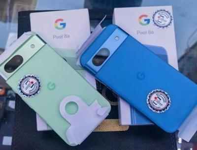 Google新中階Pixel 8a實機販售版首次流出!盒裝配件也曝光了 Google新中階Pixel 8a實機販售版首次流出!盒裝配件也曝光了