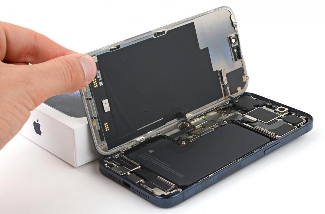 不用背尿袋了！iPhone 16 Pro Max電池技術將大革新增進續航