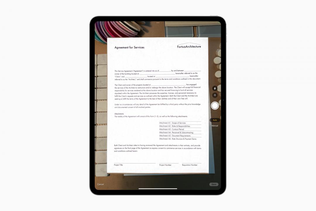 新款iPad Pro（M4）系列採用全新適應性原彩閃光燈，大幅提升相機拍攝文件掃描的影像清晰度。