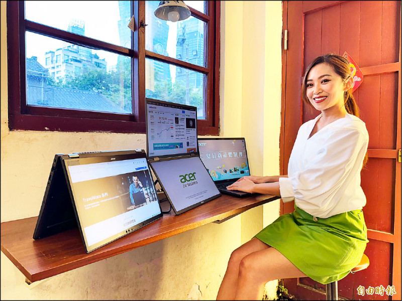 瞄準企業人士，宏碁推出全新AI商務筆電TravelMate系列。售價42,900元起。
（記者吳佩樺攝）