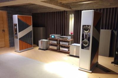 音響市場 M 型化發展!小資族如何選購?達人指出 2 大重點 音響市場 M 型化發展!小資族如何選購?達人指出 2 大重點