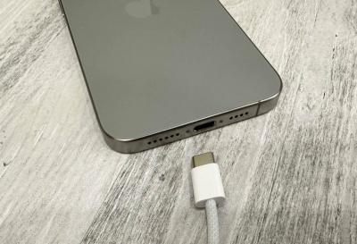 蘋果iPhone 16有望支援40W快充  網諷:看不到安卓的車頭燈 蘋果iPhone 16有望支援40W快充  網諷:看不到安卓的車頭燈