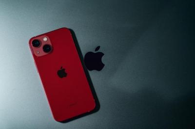 蘋果 iPhone 保值神機銷量慘跌近三成!通路曝:果粉觀望期提前 蘋果 iPhone 保值神機銷量慘跌近三成!通路曝:果粉觀望期提前