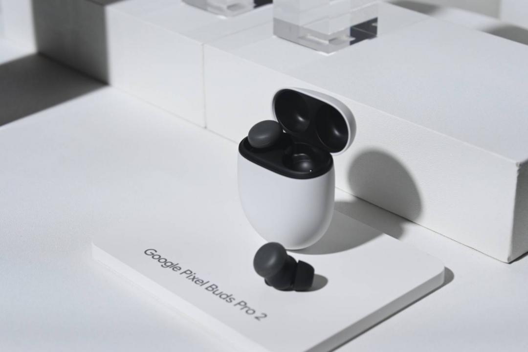 Pixel Buds Pro 2 今日只有展出陶瓷米,也未提供進一步的功能測試。
